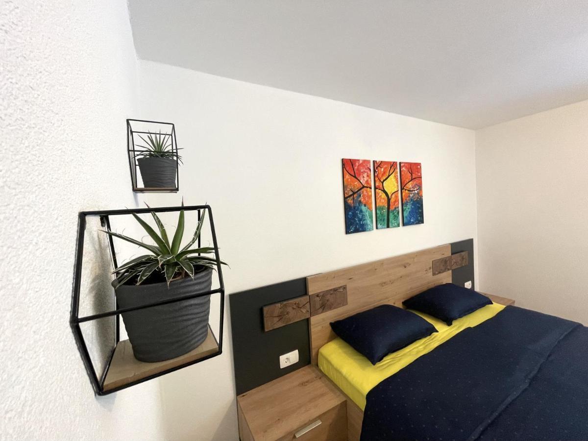 Apartments And Rooms Pri Baslju Церкно Екстериор снимка